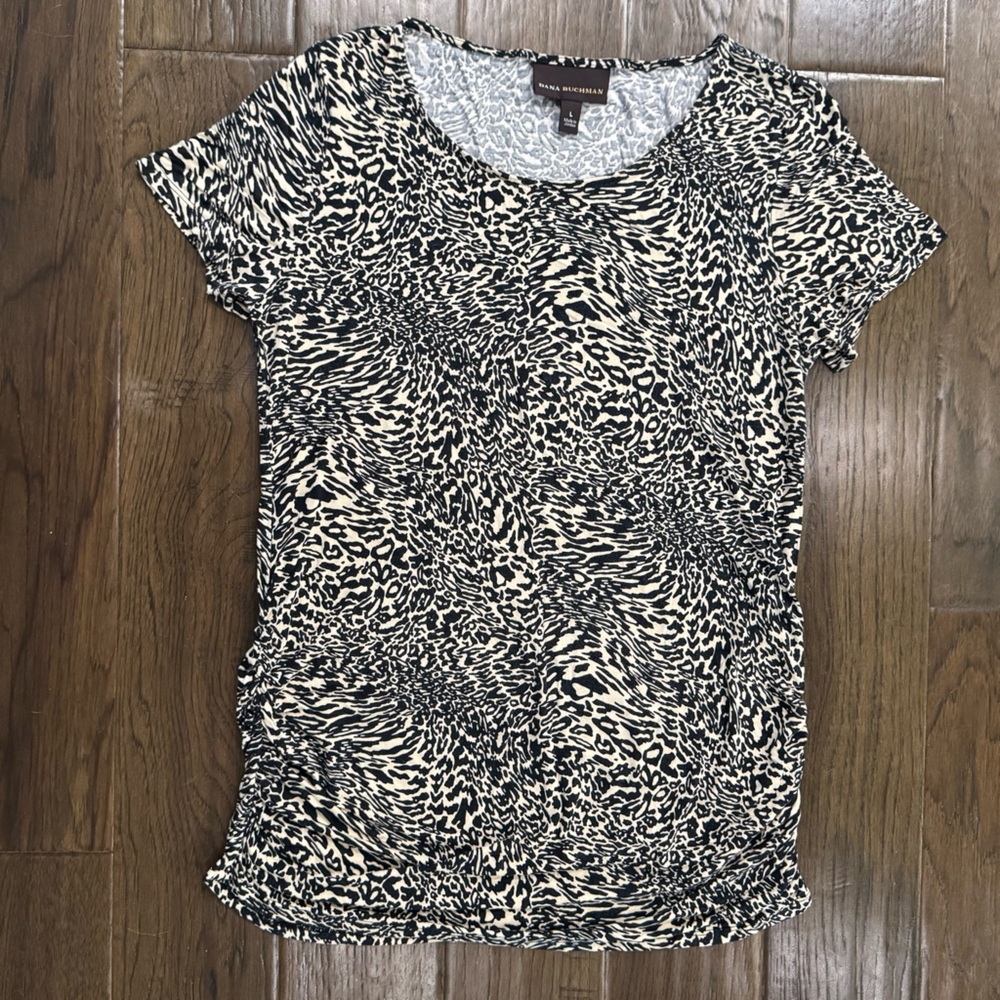 Dana Buchman Black and White Fitted Cap Sleeve Tee
